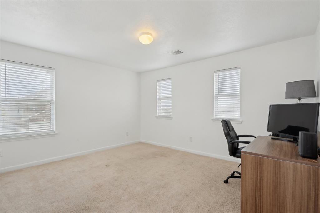 25404 Devonshire Knoll Street, Katy, Texas image 14