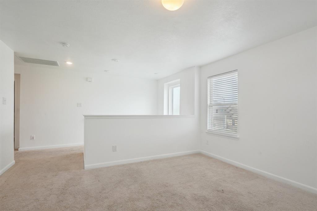 25404 Devonshire Knoll Street, Katy, Texas image 15
