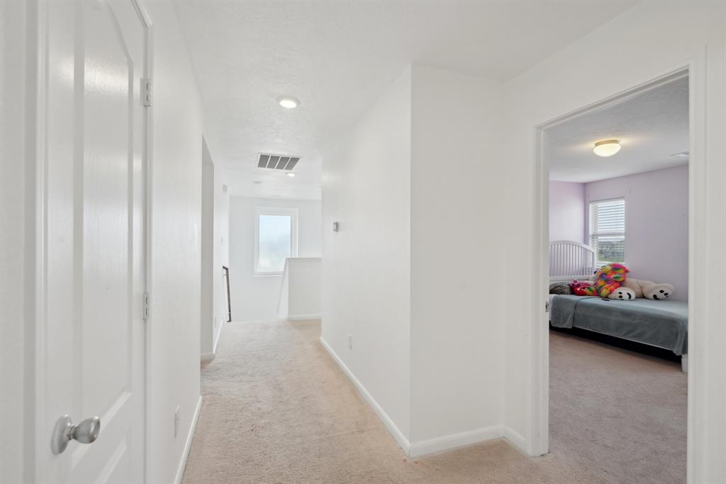 25404 Devonshire Knoll Street, Katy, Texas image 17