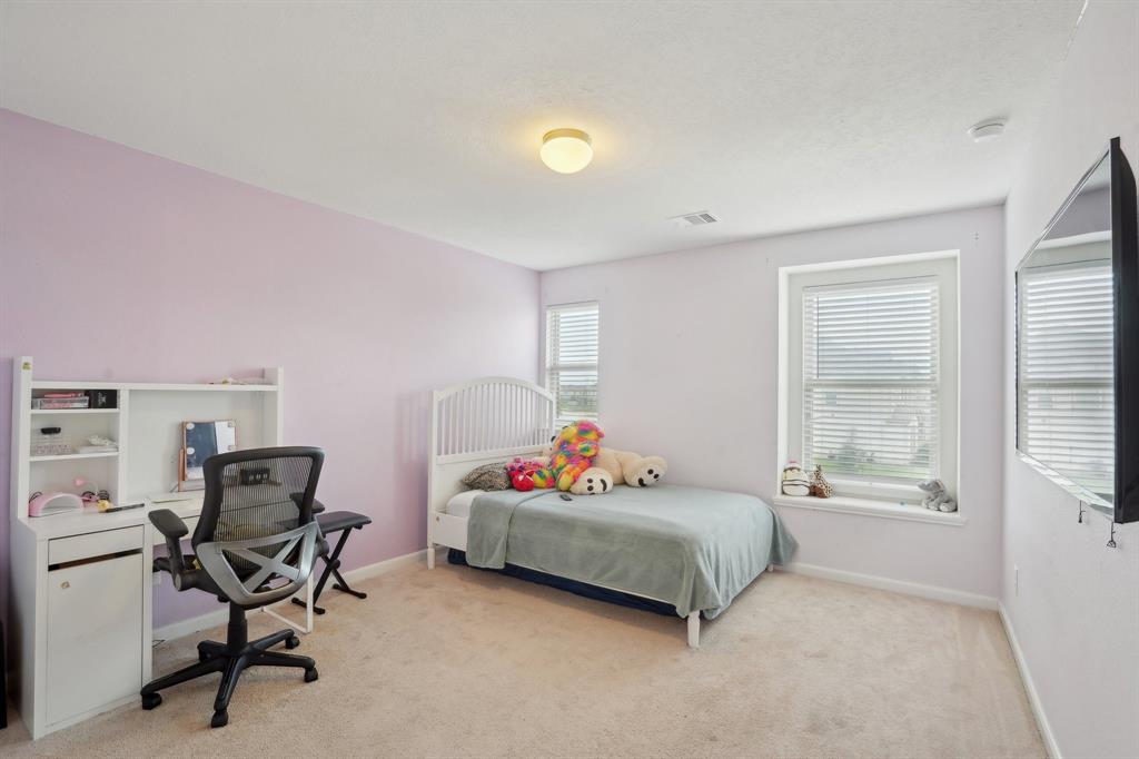 25404 Devonshire Knoll Street, Katy, Texas image 18