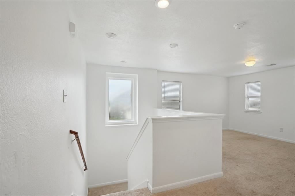 25404 Devonshire Knoll Street, Katy, Texas image 16