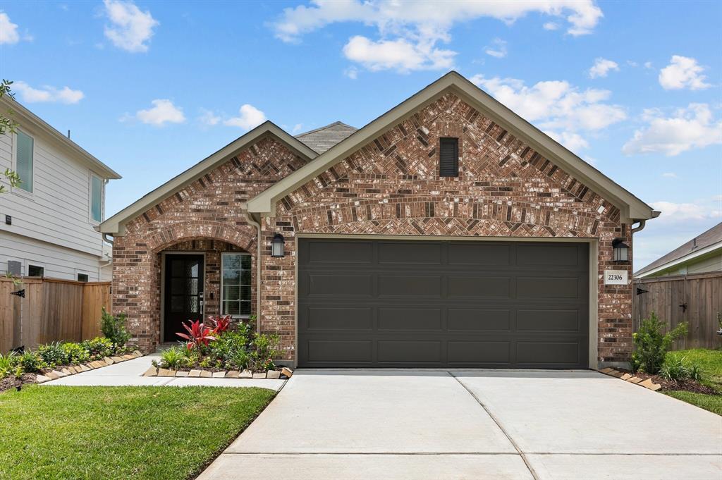 22306 Curly Maple Drive, New Caney, Texas image 1