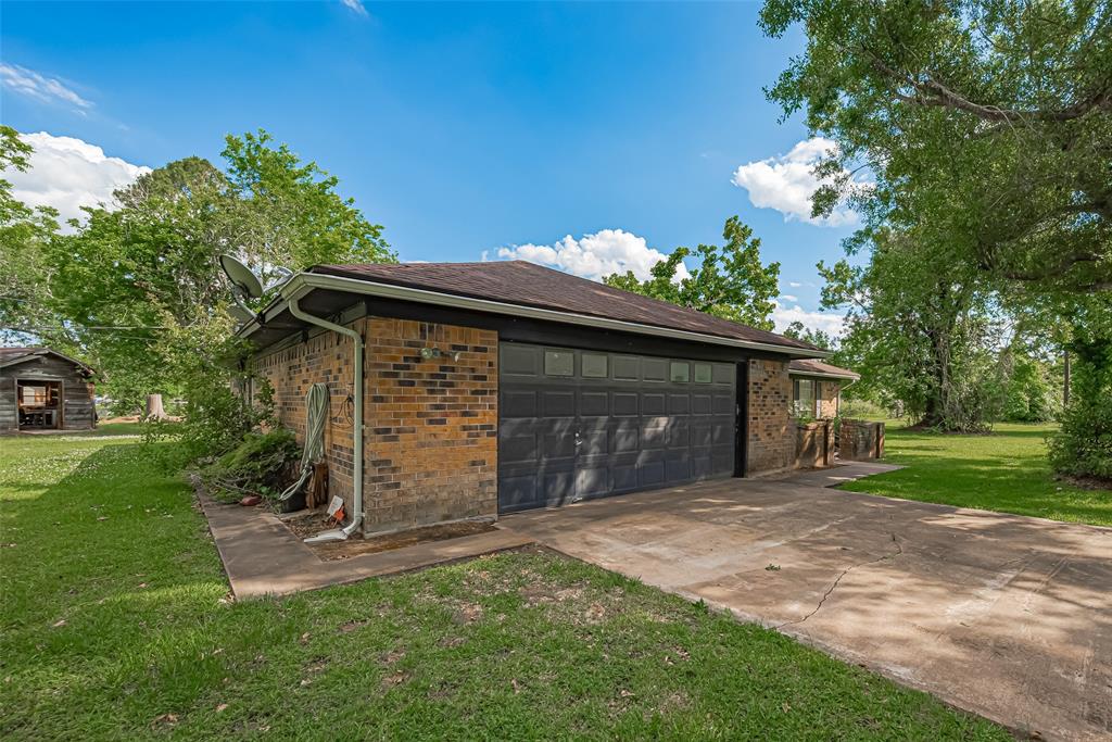110 S Bow Drive, Lake Jackson, Texas image 33