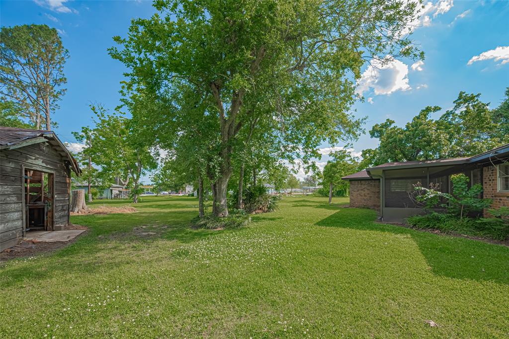 110 S Bow Drive, Lake Jackson, Texas image 29