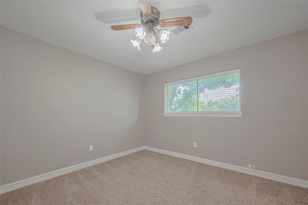 110 S Bow Drive, Lake Jackson, Texas image 18