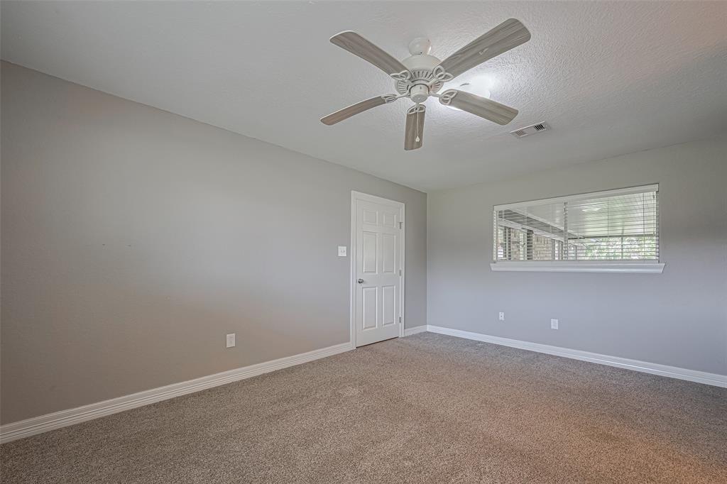 110 S Bow Drive, Lake Jackson, Texas image 14