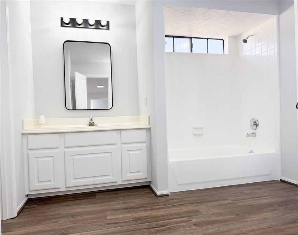 15206 Chandler Hollow Lane, Houston, Texas image 36