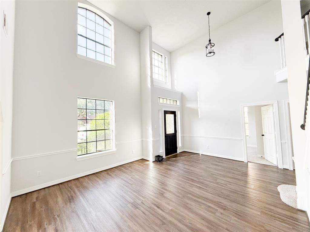 15206 Chandler Hollow Lane, Houston, Texas image 6