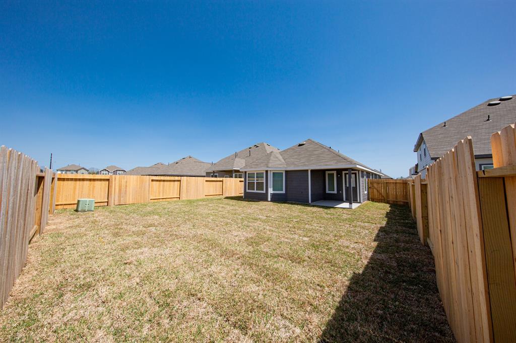 5122 Hector Gustavo Drive, Rosharon, Texas image 17