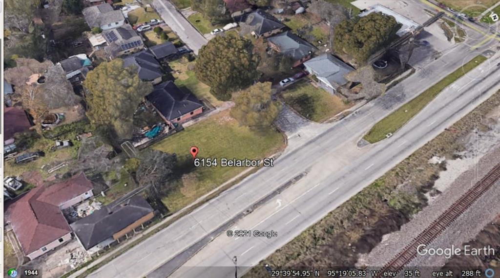 6154 Belarbor Street, Houston, Texas image 4