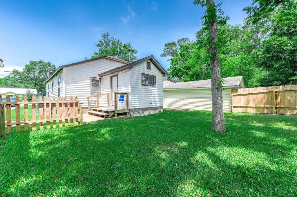 601 W Dumble Street, Alvin, Texas image 22