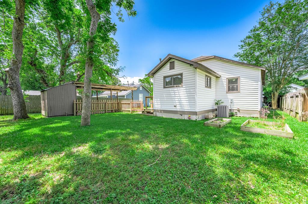 601 W Dumble Street, Alvin, Texas image 21