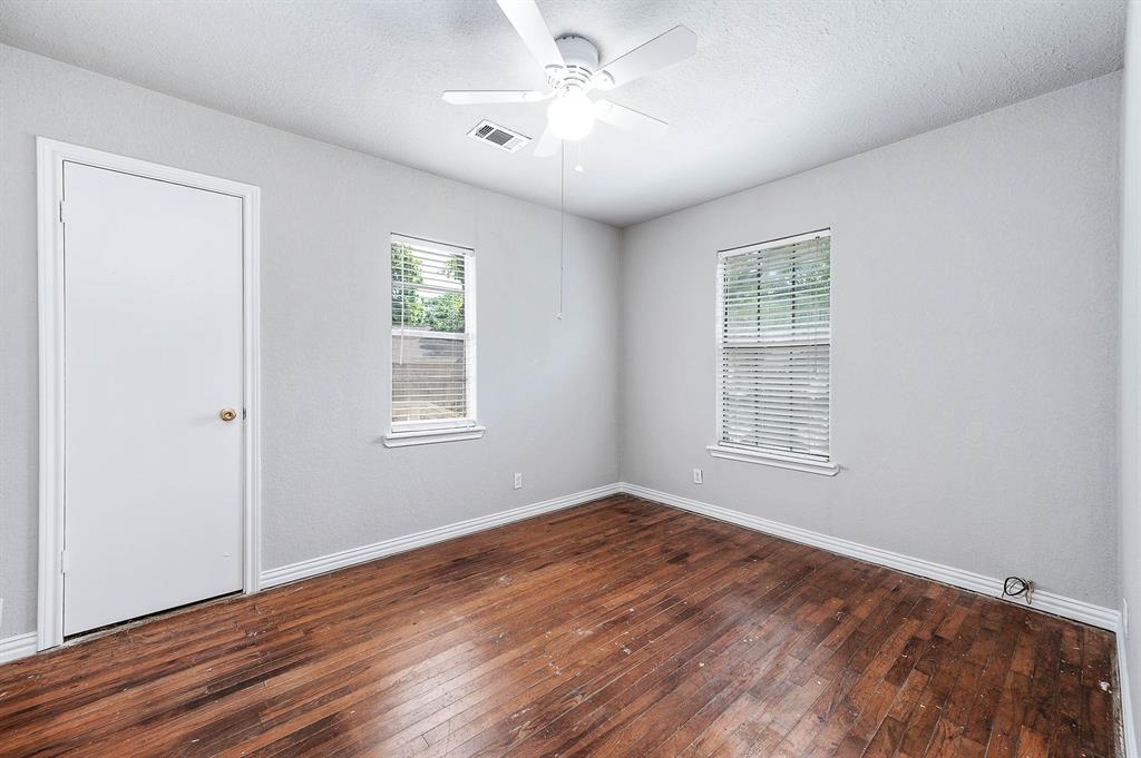 601 W Dumble Street, Alvin, Texas image 17