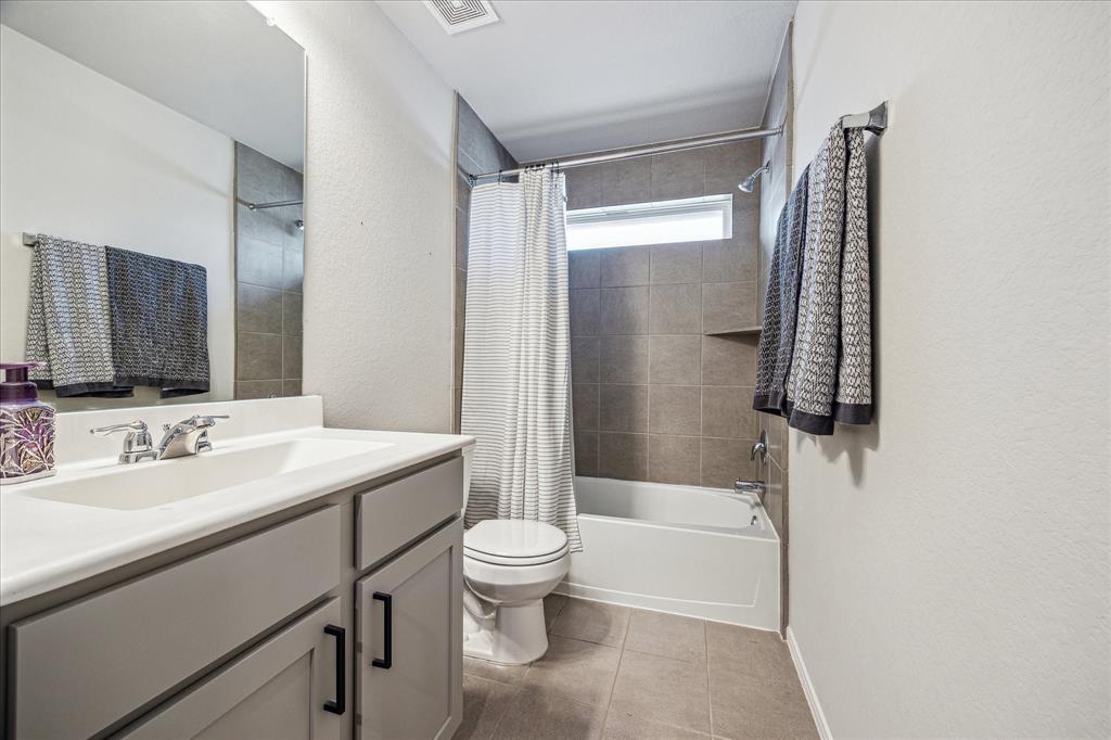 1861 Kenley Way, Alvin, Texas image 28