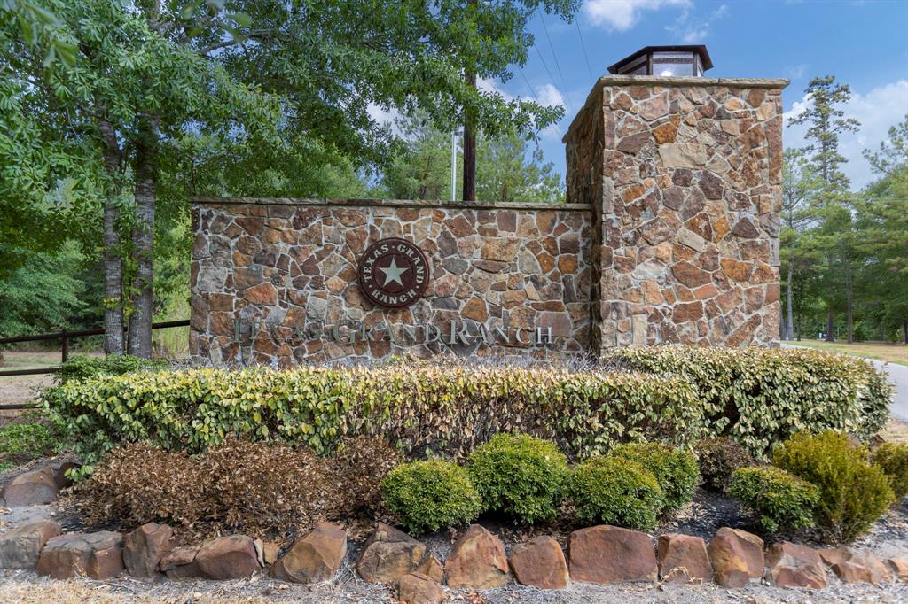 View Huntsville, TX 77340 land