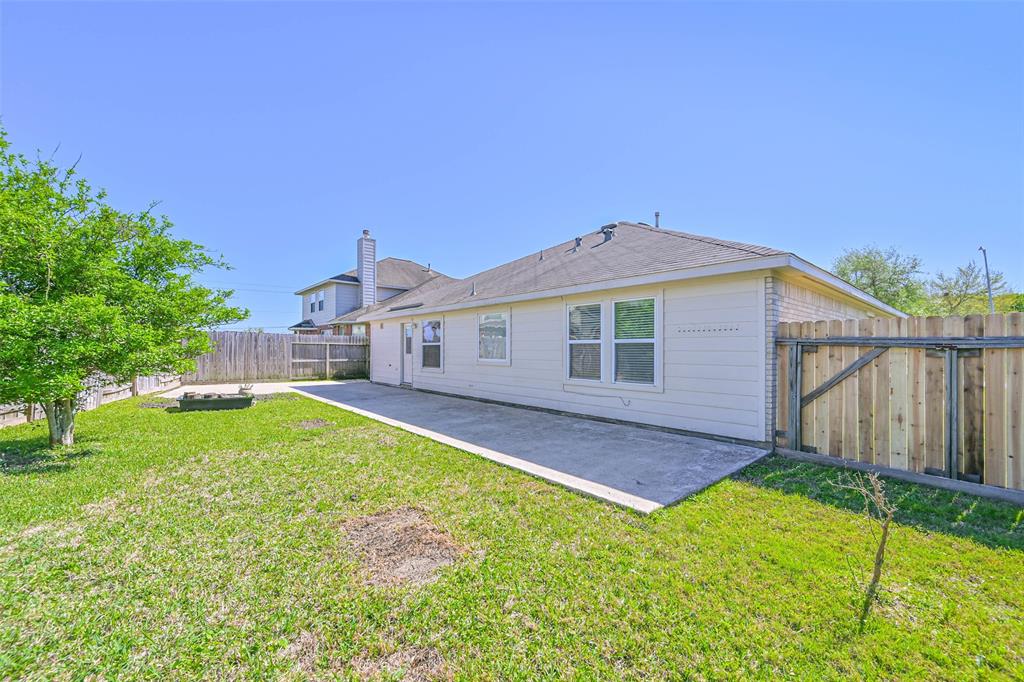 2967 Winter Berry Court, Pearland, Texas image 36