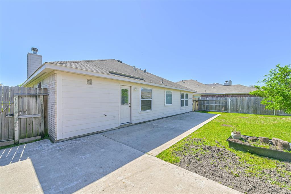 2967 Winter Berry Court, Pearland, Texas image 35