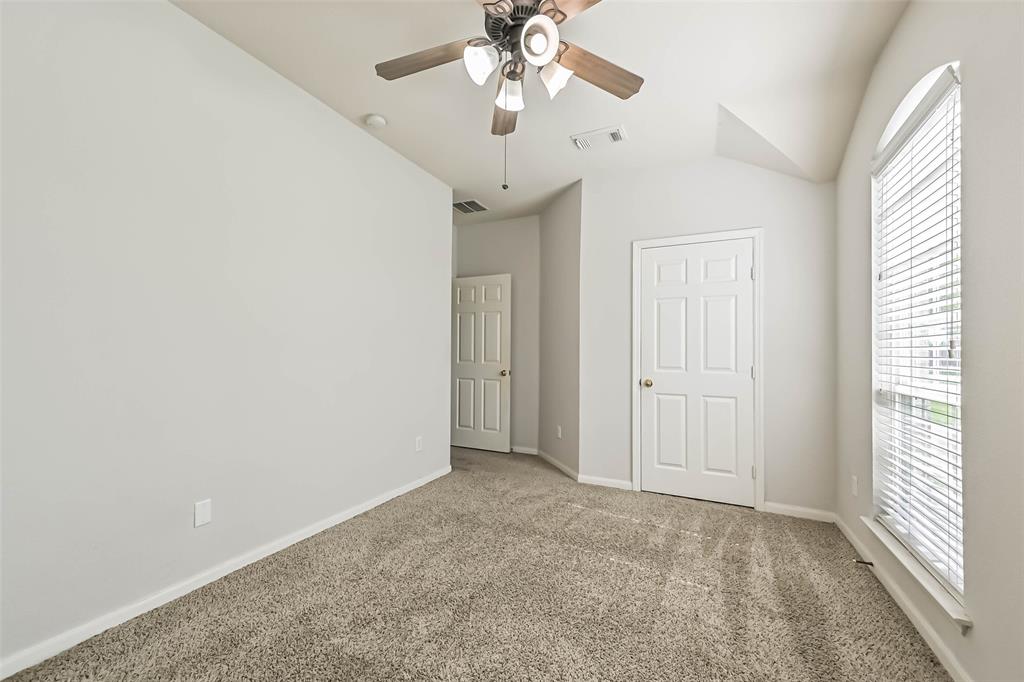 2967 Winter Berry Court, Pearland, Texas image 31