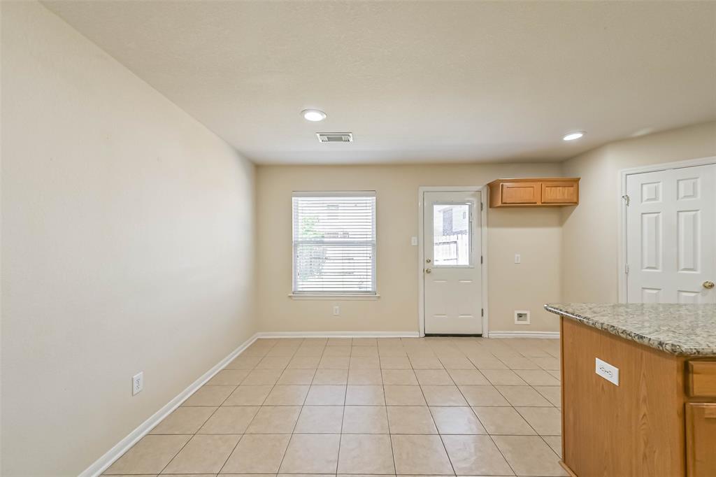 2967 Winter Berry Court, Pearland, Texas image 18