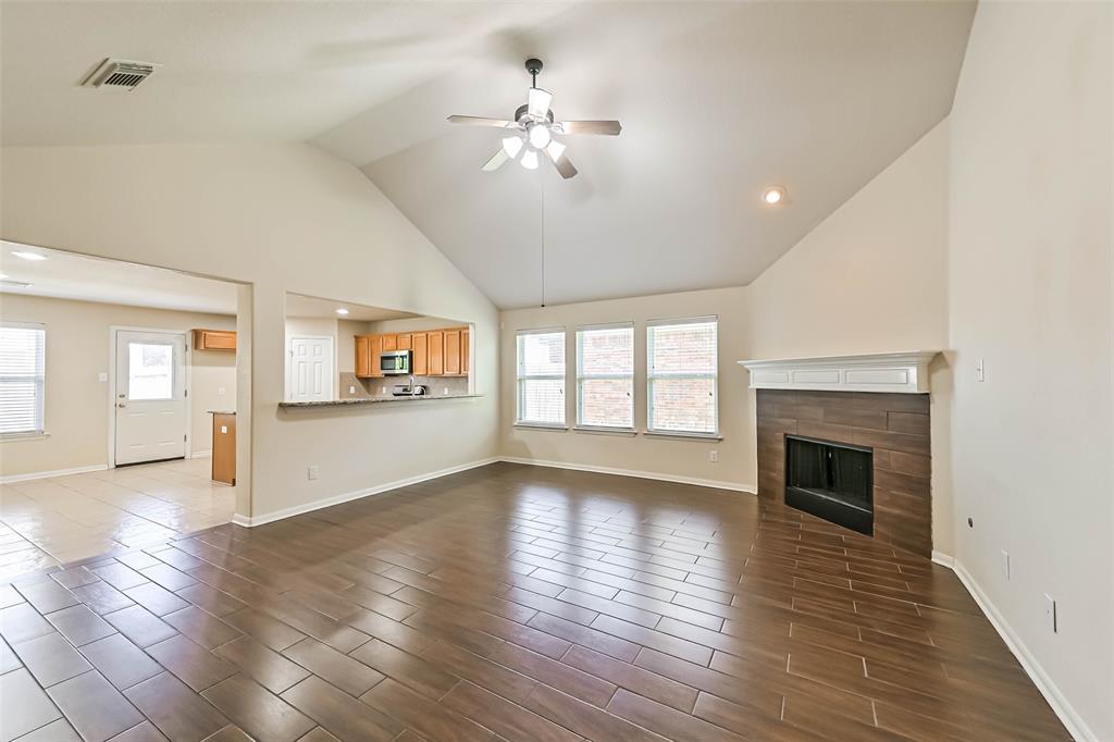 2967 Winter Berry Court, Pearland, Texas image 4