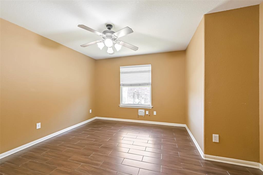 2967 Winter Berry Court, Pearland, Texas image 27