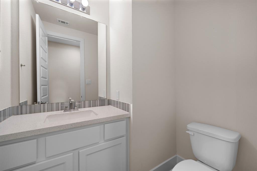 8211 Barristan Bluffs Court, Magnolia, Texas image 20