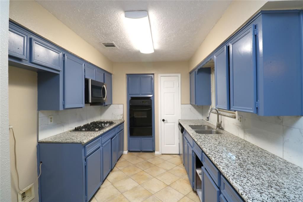 Photo of 3911 Hermitage Hollow Lane, Houston, TX 77339 (MLS # 44531533)