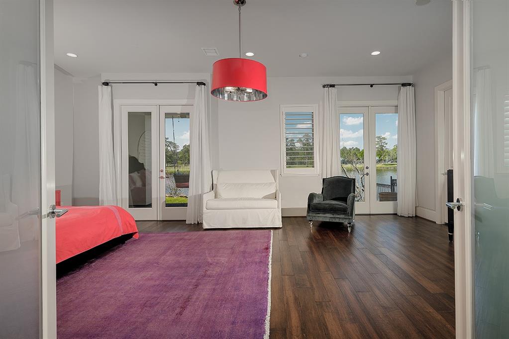 42 Lakeside Cove, The Woodlands, Texas image 5