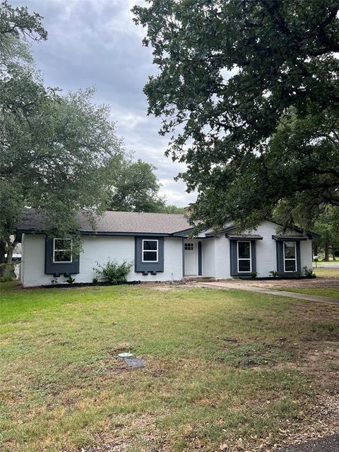 A home in La Grange