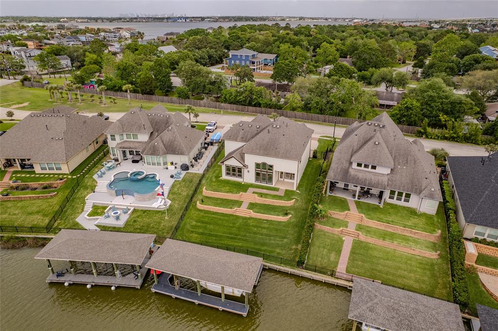 528 Amalfi Drive, Kemah, Texas image 24