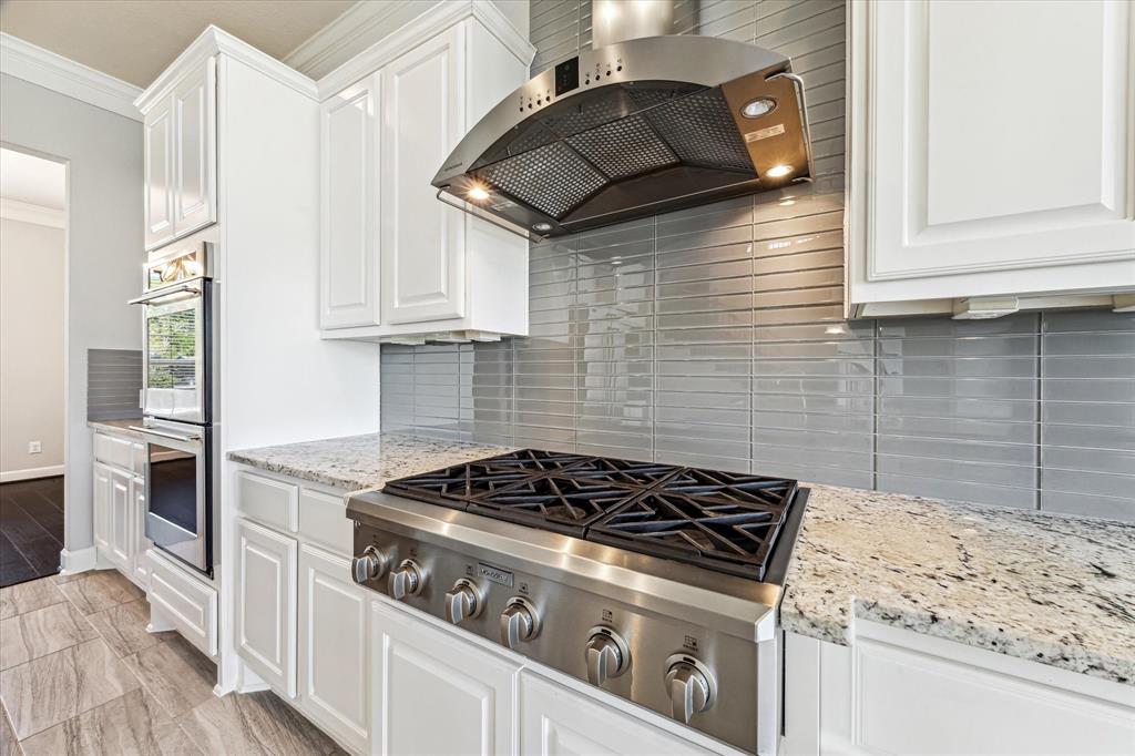 528 Amalfi Drive, Kemah, Texas image 12