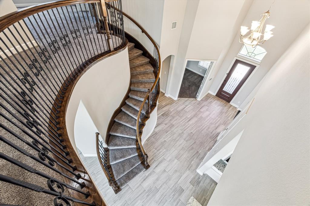 property-search 4 528 Amalfi Drive