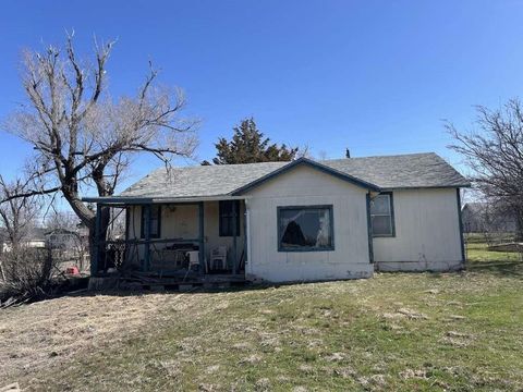 Photo of 612 Hazel Street, Pampa, TX 79065 (MLS # 78923724) Photo of 612 Hazel Street, Pampa, TX 79065 (MLS # 78923724)