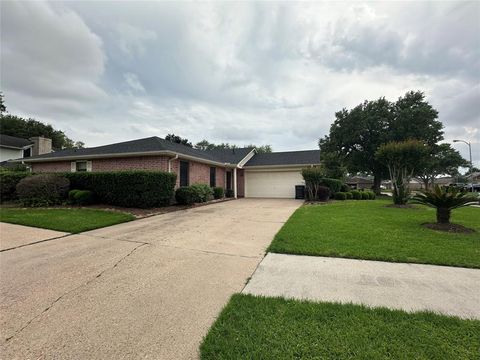 2934 Poplar Creek Lane Pearland TX 77584