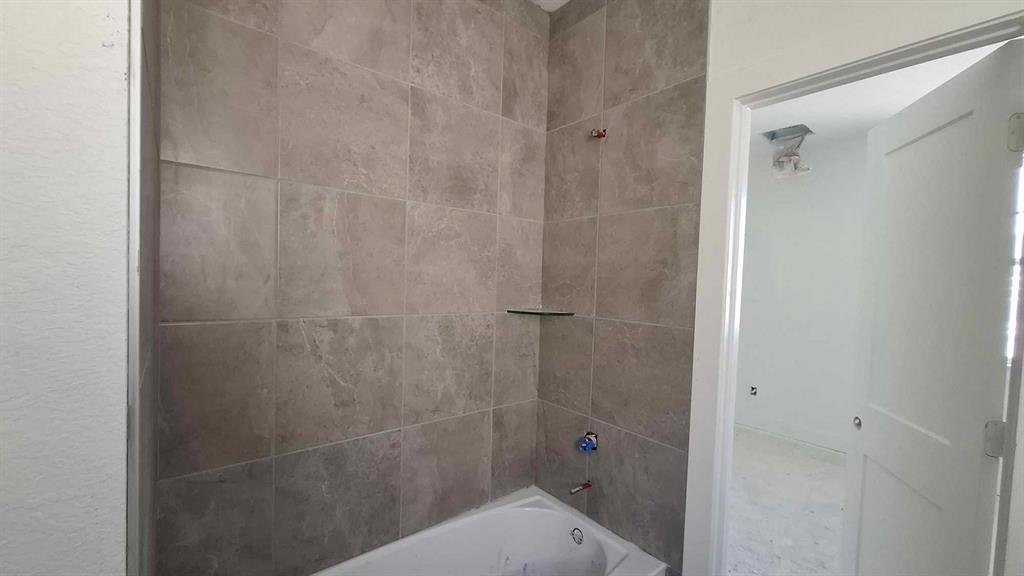 439 Park Hill Drive Ct, Stafford, Texas image 11