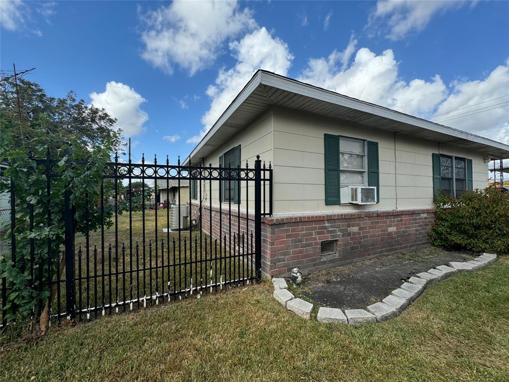 1100 Allen Street, Rosenberg, Texas image 3