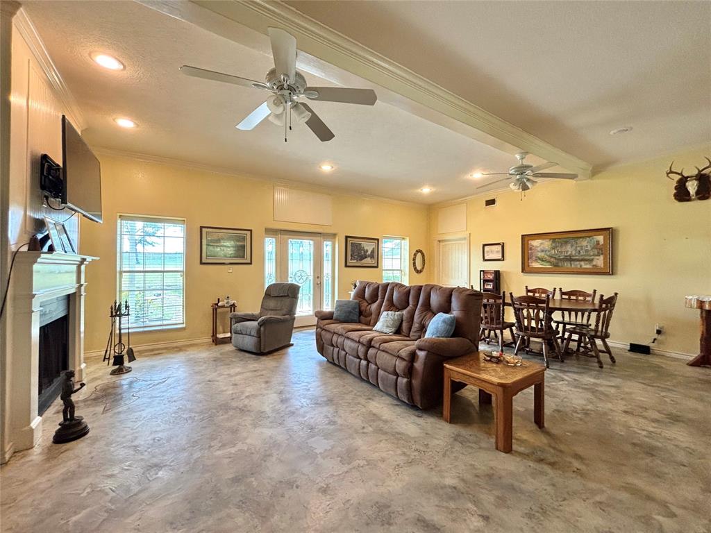 4647 Recreational Road 255, Colmesneil, Texas image 12
