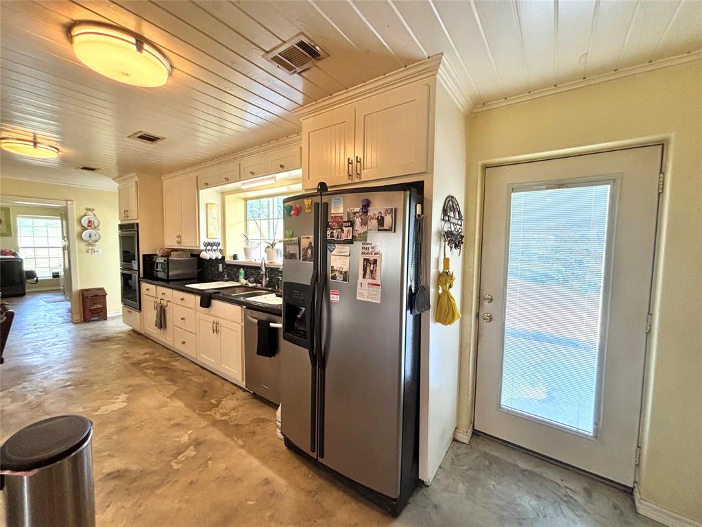 4647 Recreational Road 255, Colmesneil, Texas image 17