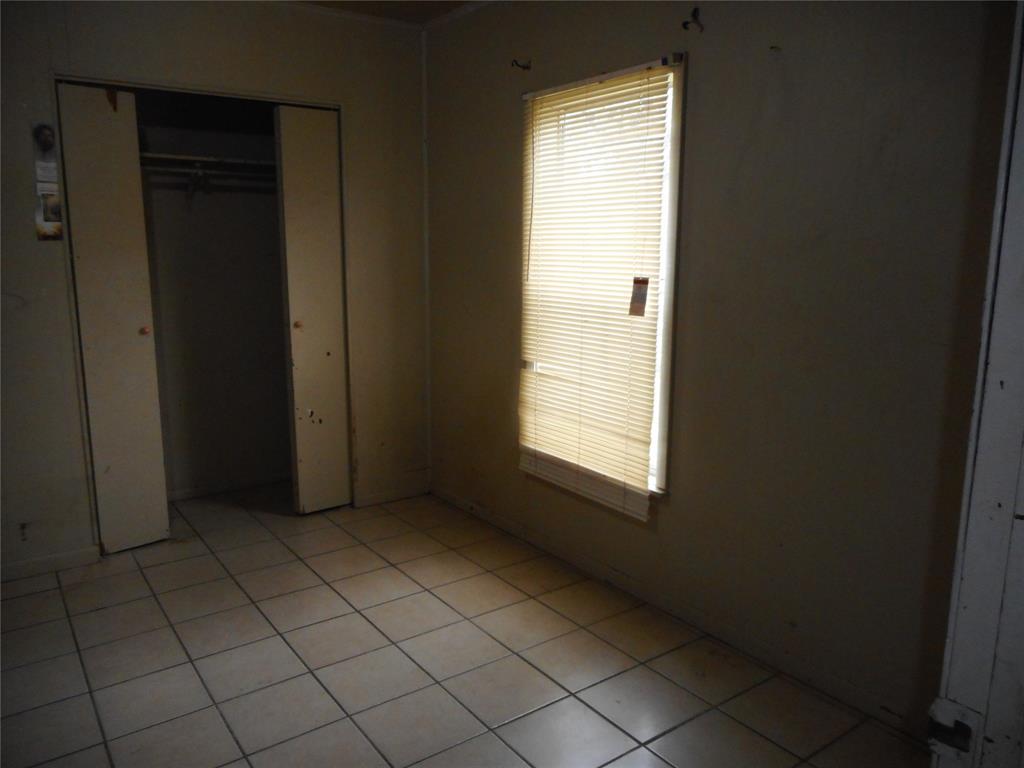 422 Crooke Street, Conroe, Texas image 3