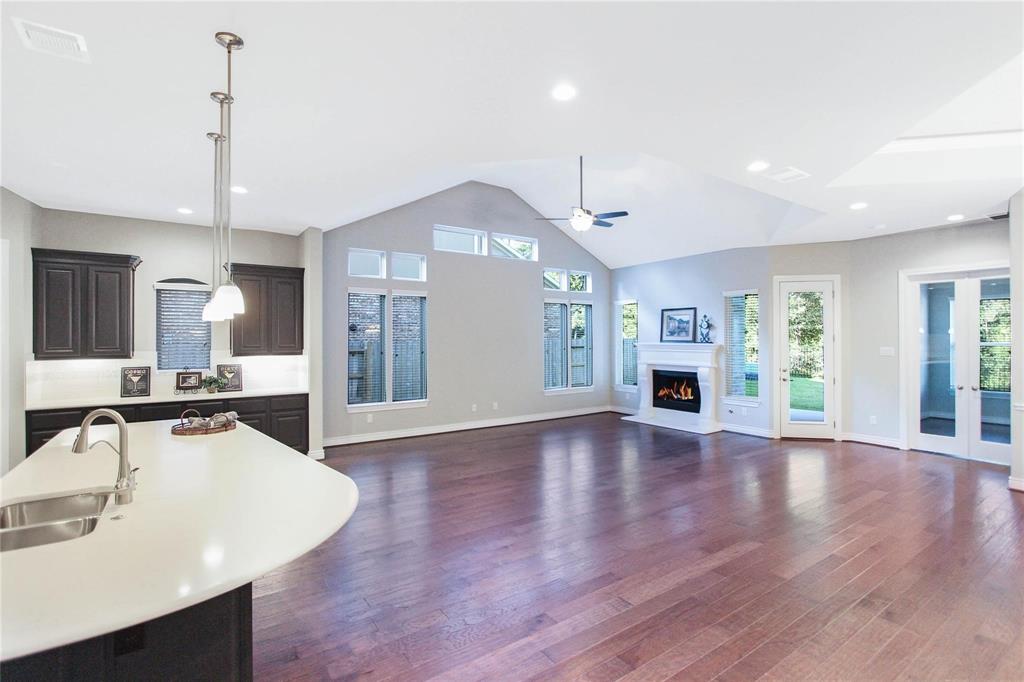 5202 Creekmore Circle, Spring, Texas image 4