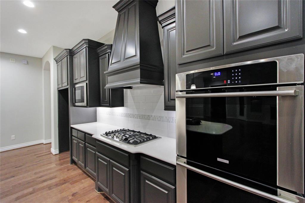 5202 Creekmore Circle, Spring, Texas image 7