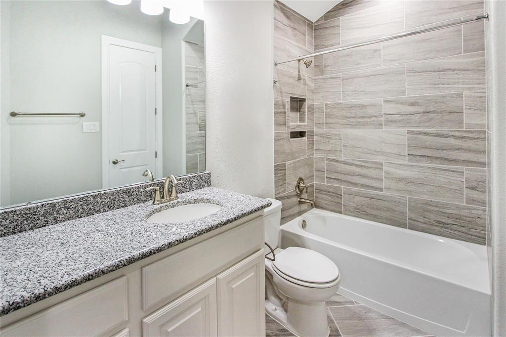 5202 Creekmore Circle, Spring, Texas image 13