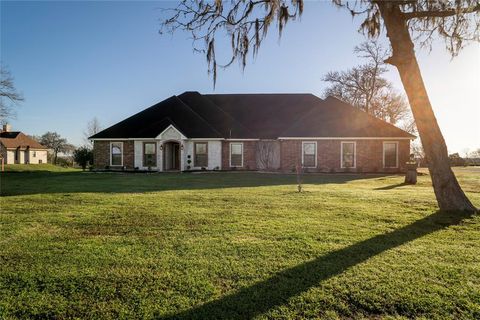 MLS: 15573756