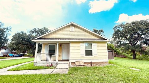 A home in Hitchcock