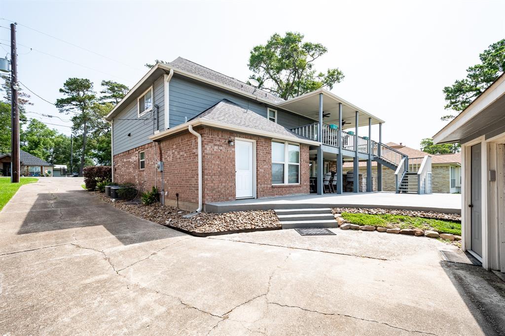 3623 Shore Shadows Drive, Crosby, Texas image 8