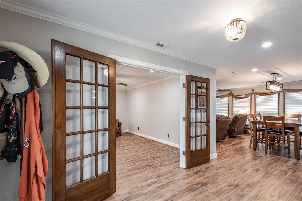 3623 Shore Shadows Drive, Crosby, Texas image 10