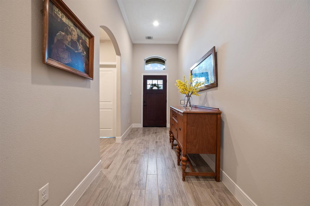 20005 Wade Hampton Drive, Cleveland, Texas image 4
