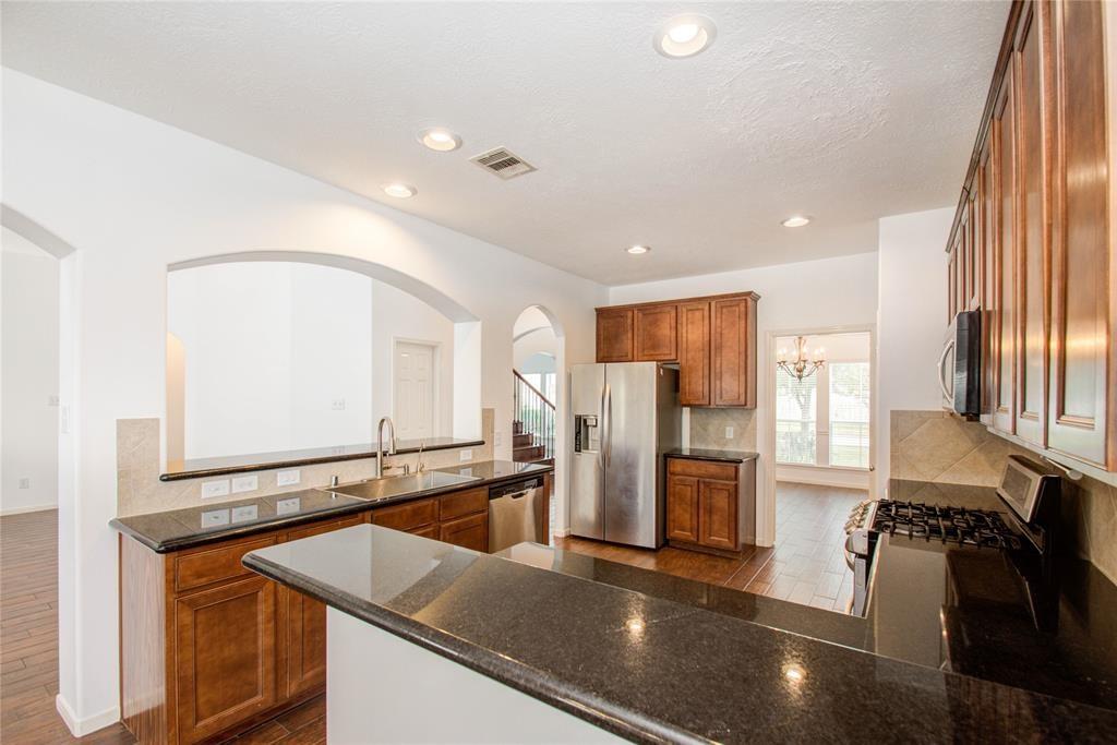 5111 Lakeside Avenue, Baytown, Texas image 14
