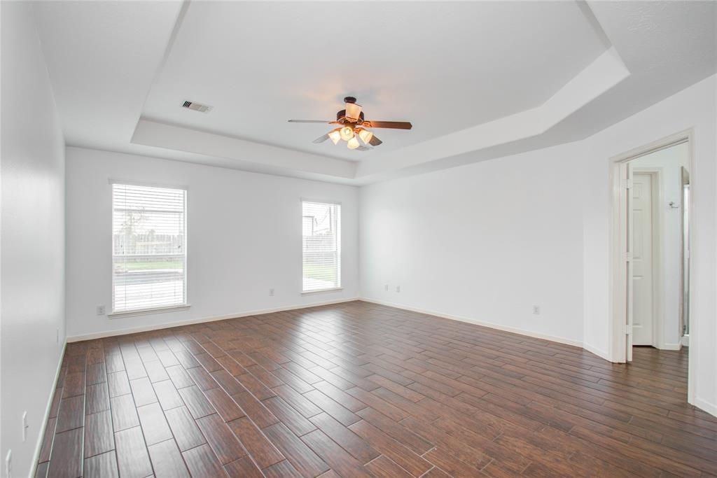 5111 Lakeside Avenue, Baytown, Texas image 6