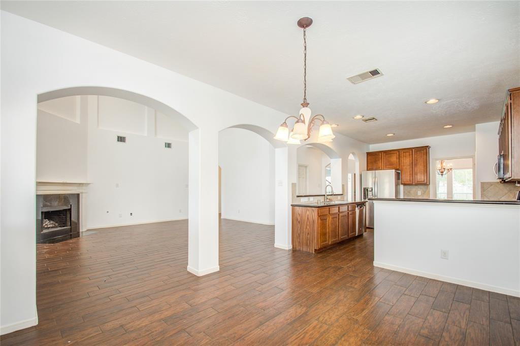 5111 Lakeside Avenue, Baytown, Texas image 7